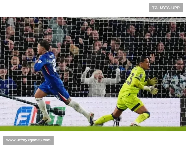 切尔西对阵西汉姆联，库库雷利亚鱼跃冲顶